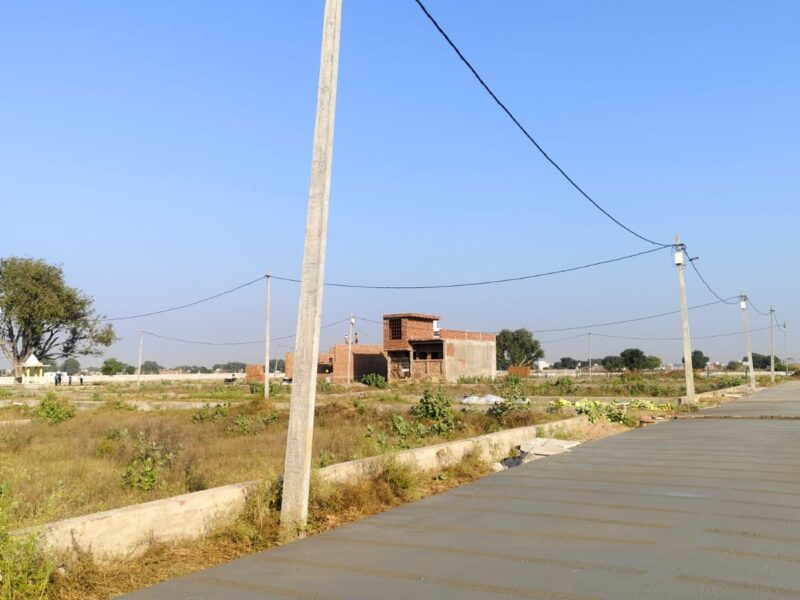 plots in Agra