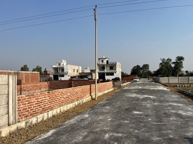 Lucknow to Sultanpur road commercial, and residence plot available