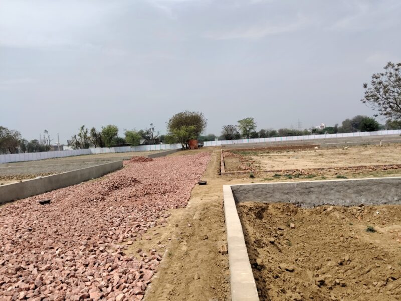 Plots for sale in agra near diamond circle
