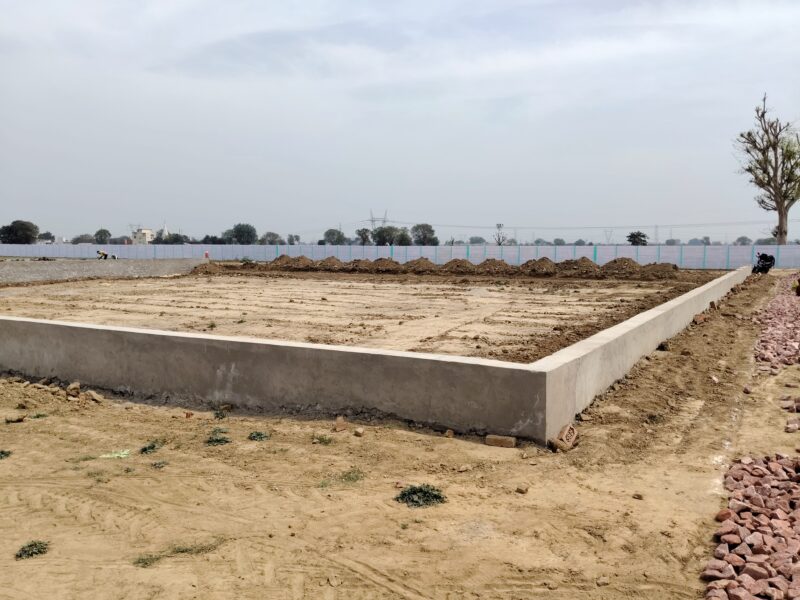 Plots for sale in agra near diamond circle